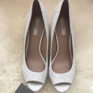 Zara White Peep Toe Pumps